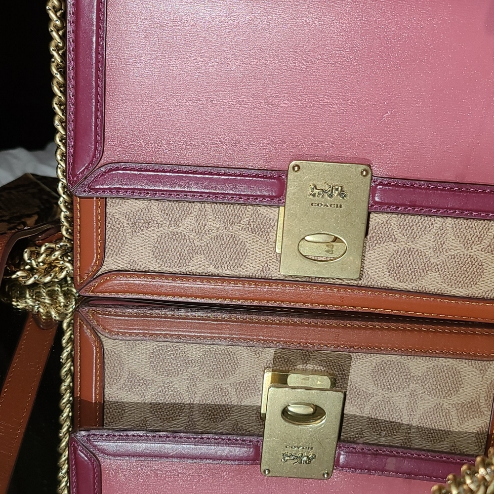 Coach purse - Picture 4 of 4